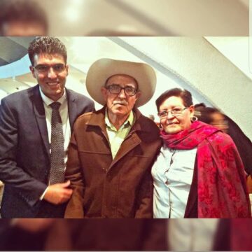 Imágenes para rendir homenaje a persona finada, estas pueden variar en su contenido.