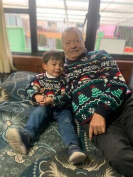 Imágenes para rendir homenaje a persona finada, estas pueden variar en su contenido.