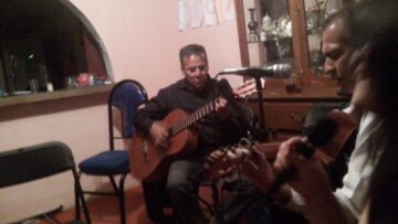 Imágenes para rendir homenaje a persona finada, estas pueden variar en su contenido.