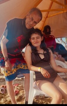 Imágenes para rendir homenaje a persona finada, estas pueden variar en su contenido.