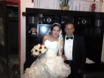 Imágenes para rendir homenaje a persona finada, estas pueden variar en su contenido.