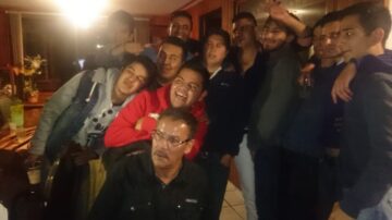 Imágenes para rendir homenaje a persona finada, estas pueden variar en su contenido.