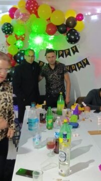 Imágenes para rendir homenaje a persona finada, estas pueden variar en su contenido.