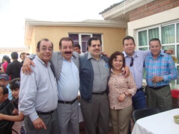 Imágenes para rendir homenaje a persona finada, estas pueden variar en su contenido.