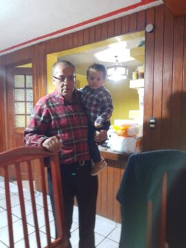 Imágenes para rendir homenaje a persona finada, estas pueden variar en su contenido.