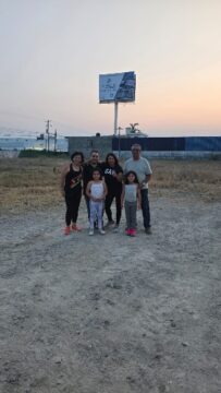 Imágenes para rendir homenaje a persona finada, estas pueden variar en su contenido.