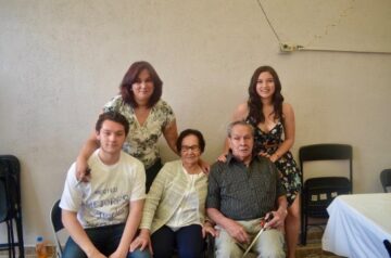 Imágenes para rendir homenaje a persona finada, estas pueden variar en su contenido.