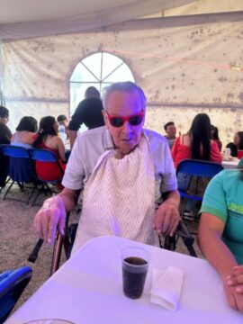 Imágenes para rendir homenaje a persona finada, estas pueden variar en su contenido.