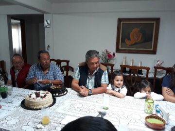 Imágenes para rendir homenaje a persona finada, estas pueden variar en su contenido.