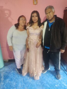 Imágenes para rendir homenaje a persona finada, estas pueden variar en su contenido.