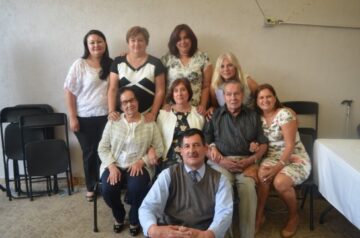 Imágenes para rendir homenaje a persona finada, estas pueden variar en su contenido.