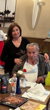 Imágenes para rendir homenaje a persona finada, estas pueden variar en su contenido.