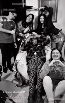 Imágenes para rendir homenaje a persona finada, estas pueden variar en su contenido.