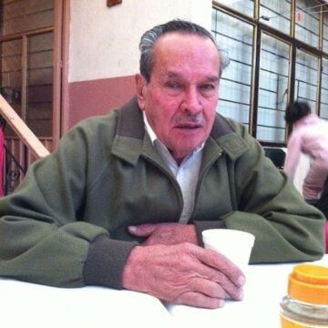 Imágenes para rendir homenaje a persona finada, estas pueden variar en su contenido.