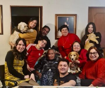 Imágenes para rendir homenaje a persona finada, estas pueden variar en su contenido.