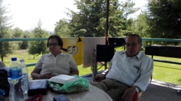 Imágenes para rendir homenaje a persona finada, estas pueden variar en su contenido.