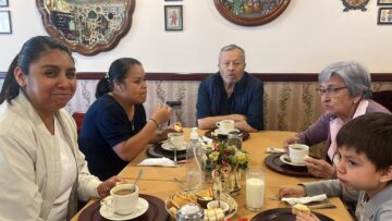 Imágenes para rendir homenaje a persona finada, estas pueden variar en su contenido.