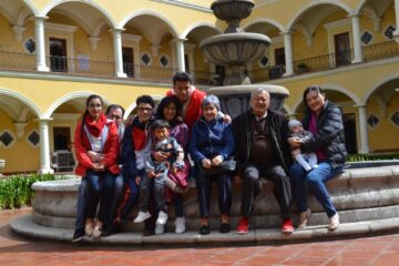 Imágenes para rendir homenaje a persona finada, estas pueden variar en su contenido.