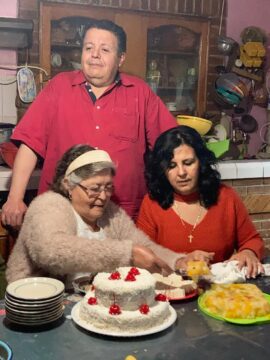 Imágenes para rendir homenaje a persona finada, estas pueden variar en su contenido.