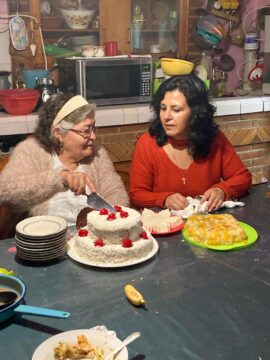 Imágenes para rendir homenaje a persona finada, estas pueden variar en su contenido.