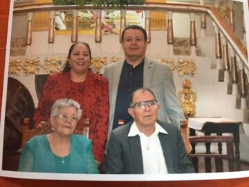 Imágenes para rendir homenaje a persona finada, estas pueden variar en su contenido.