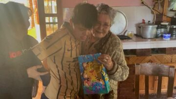 Imágenes para rendir homenaje a persona finada, estas pueden variar en su contenido.