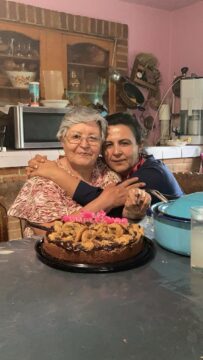 Imágenes para rendir homenaje a persona finada, estas pueden variar en su contenido.