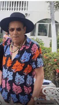 Imágenes para rendir homenaje a persona finada, estas pueden variar en su contenido.