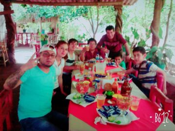 Imágenes para rendir homenaje a persona finada, estas pueden variar en su contenido.