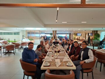 Imágenes para rendir homenaje a persona finada, estas pueden variar en su contenido.