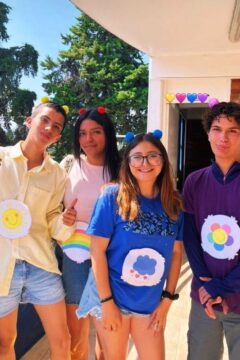 Imágenes para rendir homenaje a persona finada, estas pueden variar en su contenido.