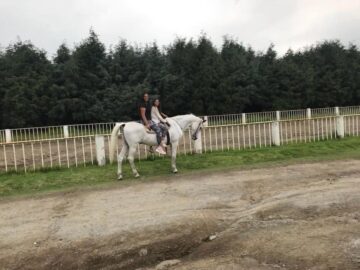 Imágenes para rendir homenaje a persona finada, estas pueden variar en su contenido.