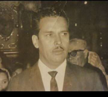 Imágenes para rendir homenaje a persona finada, estas pueden variar en su contenido.