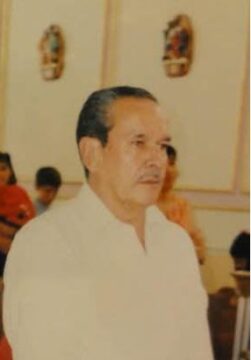 Imágenes para rendir homenaje a persona finada, estas pueden variar en su contenido.