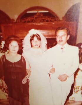 Imágenes para rendir homenaje a persona finada, estas pueden variar en su contenido.