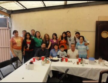 Imágenes para rendir homenaje a persona finada, estas pueden variar en su contenido.