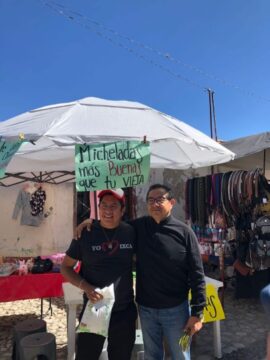 Imágenes para rendir homenaje a persona finada, estas pueden variar en su contenido.