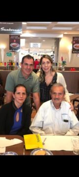 Imágenes para rendir homenaje a persona finada, estas pueden variar en su contenido.