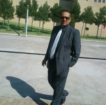 Imágenes para rendir homenaje a persona finada, estas pueden variar en su contenido.