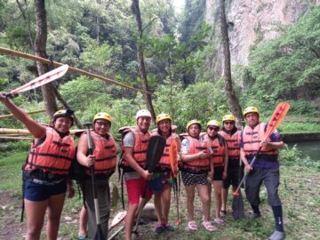 Imágenes para rendir homenaje a persona finada, estas pueden variar en su contenido.