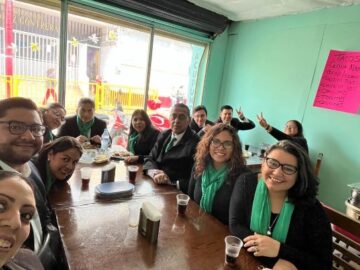 Imágenes para rendir homenaje a persona finada, estas pueden variar en su contenido.