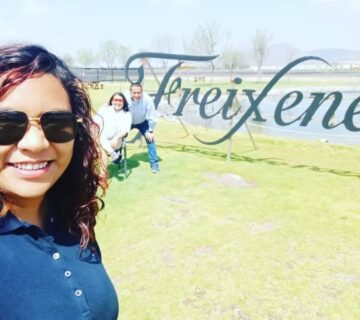 Imágenes para rendir homenaje a persona finada, estas pueden variar en su contenido.