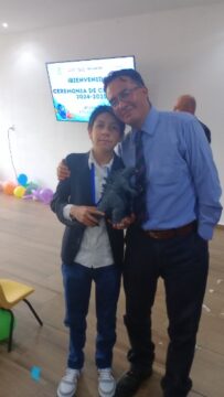 Imágenes para rendir homenaje a persona finada, estas pueden variar en su contenido.