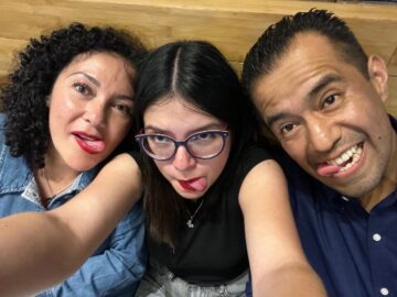 Imágenes para rendir homenaje a persona finada, estas pueden variar en su contenido.