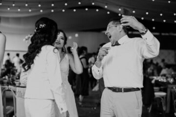 Imágenes para rendir homenaje a persona finada, estas pueden variar en su contenido.