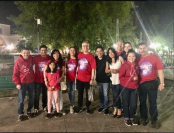 Imágenes para rendir homenaje a persona finada, estas pueden variar en su contenido.