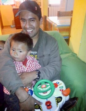 Imágenes para rendir homenaje a persona finada, estas pueden variar en su contenido.