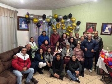 Imágenes para rendir homenaje a persona finada, estas pueden variar en su contenido.