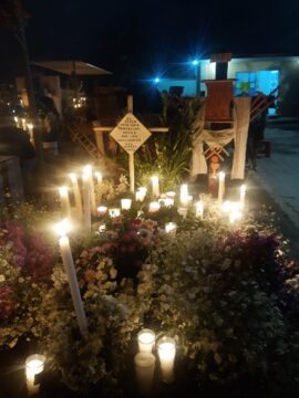 Imágenes para rendir homenaje a persona finada, estas pueden variar en su contenido.