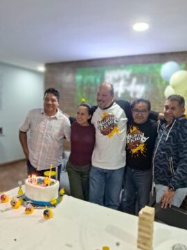 Imágenes para rendir homenaje a persona finada, estas pueden variar en su contenido.